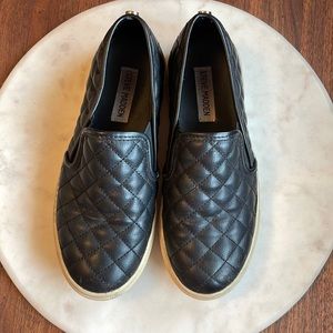 Steve Madden leather flats